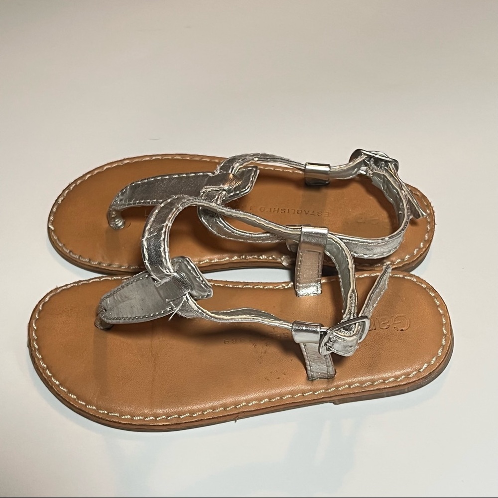 GAP little girls silver sandals. Size 8